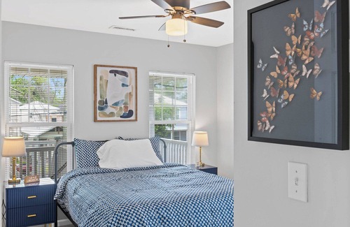 Wilmington House | Top Floor Condo in Heart of Downtown!