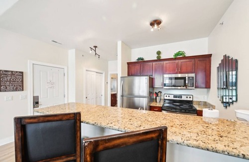 Lake Delton Condo | Top Floor Retreat at Delton Grand