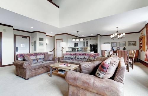 Stratton Mountain Condo | Top Flr Duplex 3BR 4BA - Walk to All @ Stratton Mt
