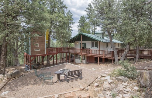 Whispering Pines House | Top of the Rim Cabin + Tree House, Amazing Views!