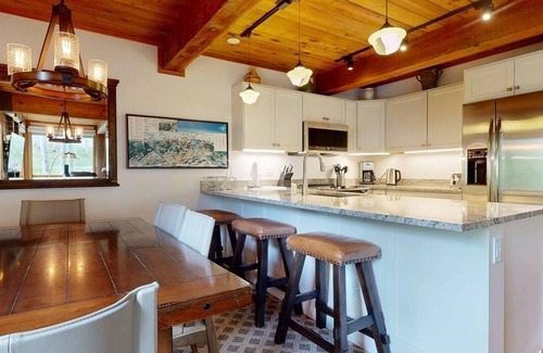 Snowmass Village Condo | Top of the Village - Slope 207