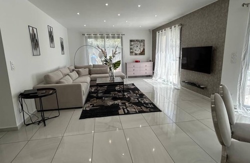 Orange Villa | Top Villa 1