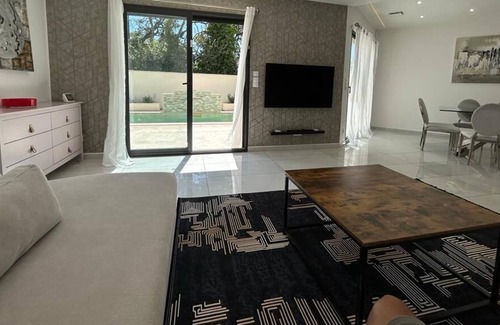 Orange Villa | Top Villa 1