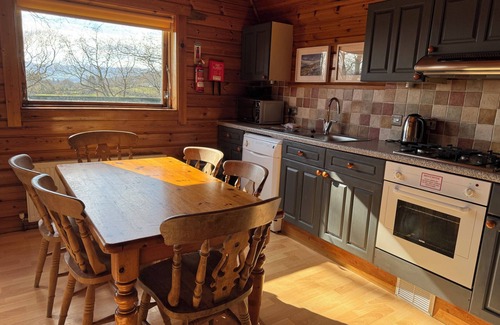 Liverton Cottage | TOR VIEW, family friendly, with pool in Chudleigh