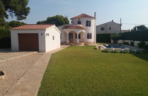 Les Tres Cales Ski Chalet | TORREÓN WITH PRIVATE POOL IN THE COSTA DORADA