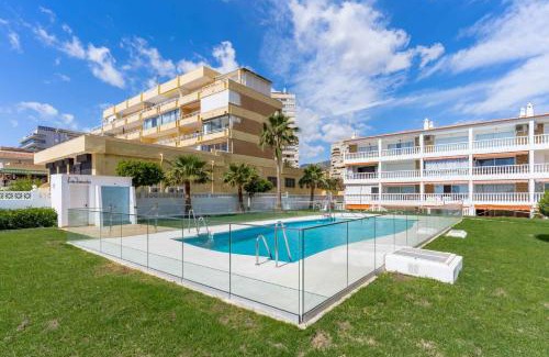 Torremolinos Apartment | Torremolinos Playamar Primera Linea de Playa Urb. La Farola