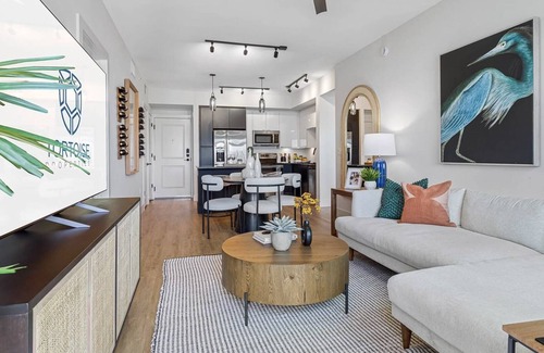 Palm Beach - West Palm Beach Apartment | TortoiseOne 2BD 1 - Two Bedroom Apartment, Sleeps 4