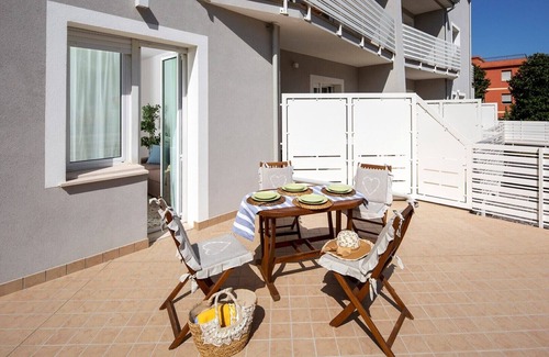 Miramare Apartment | Tourist Apartment in Miramare di Rimini - Flores 2/B