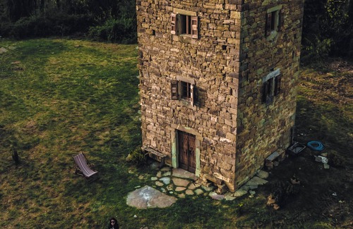 Polinago Apartment | Tower house Gombola