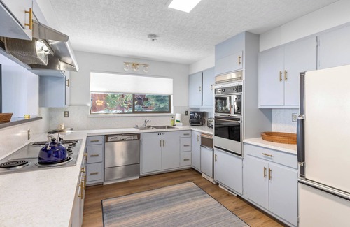 Tahoe Woods House | Towering Pines By Tahoe Getaways - LAKE FRONT - Private Hot tub and Buoy