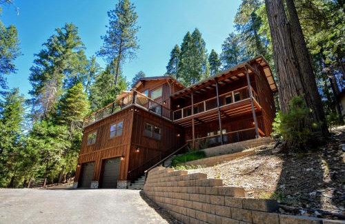 Arnold House | Towering Pines Lodge