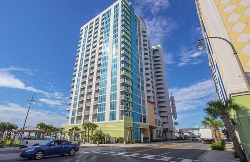 Cherry Grove Beach Condo | Towers on the Grove Cherry Grove 2 bed/2 baths condo. 30 steps to the beach