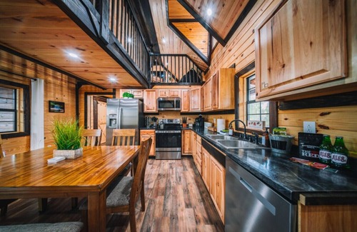 Campton Apartment | Towerwood Cabin in RRG