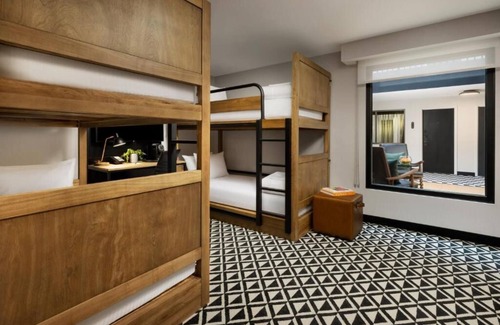 Brookline Hotel | Town House Bunk Room at Arcadian Hotel! Near Coolidge Corner Theatre