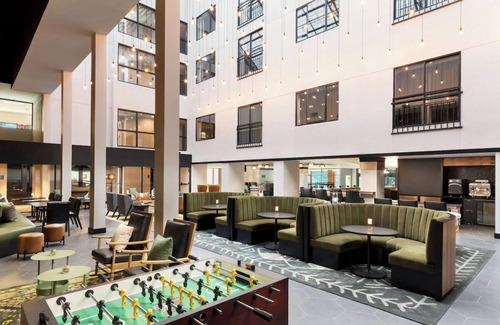 Brookline Hotel | Town House Bunk Room at Arcadian Hotel! Near Coolidge Corner Theatre