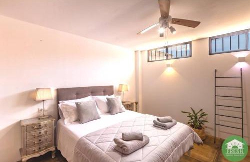 Vinuela House | Town house with jacuzzi and foosball table