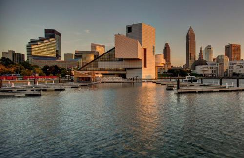 Westlake Hotel | Towneplace Suites by Marriott Cleveland Westlake