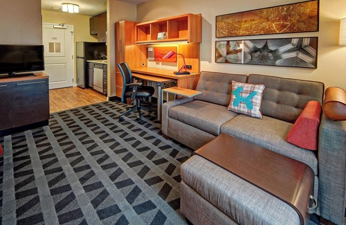 Hattiesburg Hotel | TownePlace Suites Hattiesburg