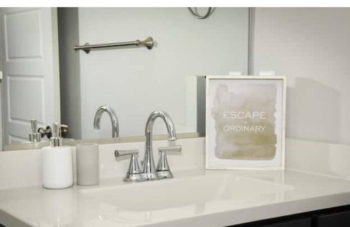 North Chesterfield House | Townhome ~5 min to DT RVA, VCU & James River