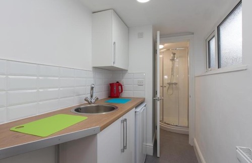 Crewe House | Townhouse @ 166 Ruskin Road Crewe