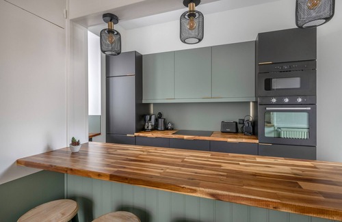Pornic Ski Chalet | Townhouse for 7 in the upper town