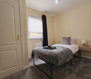 Dundee House | Townhouse