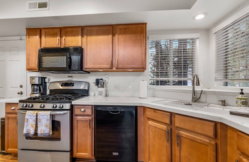 Ponderosa Trails House | Townhouse in Flagstaff- 3 bedrooms-4 beds-2 baths w/Master on Main level & AC