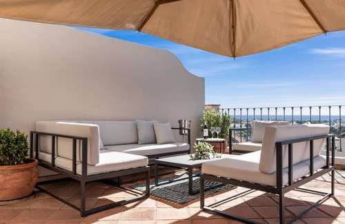 New Golden Mile Cottage | Townhouse in Paraiso