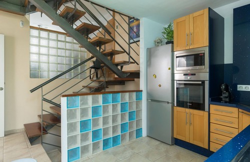 Telde Ski Chalet | Townhouse in Telde with pool and sea views