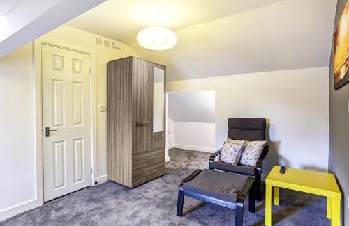 Crewe House | Townhouse PLUS @ 166 Edleston Road Crewe