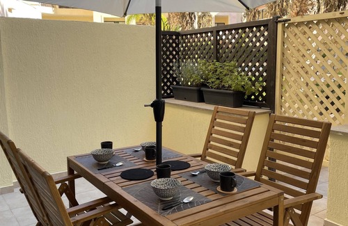 Paphos Apartment | Townhouse with pool 5 minute walk to beach