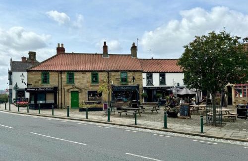 Guisborough Apartment | Townside Hideaway