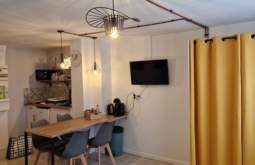 Vals-les-Bains Apartment | Très Jolie Studio Pour Curiste au Cœur de la Station Thermale