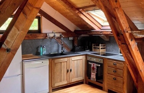Le Petit-Bornand-les-Glieres Ski Chalet | Traditional wooden chalet ideal for a quiet stay, Piste de la Clusaz