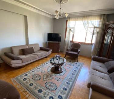 Trabzon Apartment | Trabzon’da denize sıfır merkezde eşyalı daire