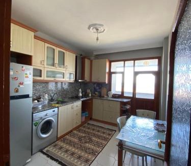 Trabzon Apartment | Trabzon’da denize sıfır merkezde eşyalı daire