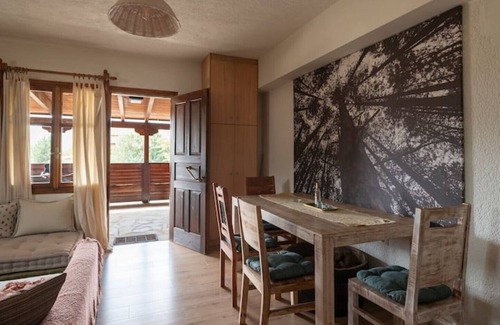 Arachova Apartment | Traditional chalet in Livadi