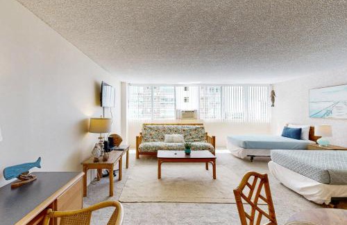 Waikiki Hotel | Tradewinds Plaza 906