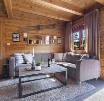 Kviteseid House | Tradisjonell laftet hytte