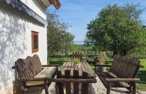 Vaszoly House | Traditional cottage at Lake Balaton