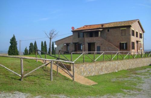 Sovicille House | Traditional Farmhouse in Toscana with Swimming Pool