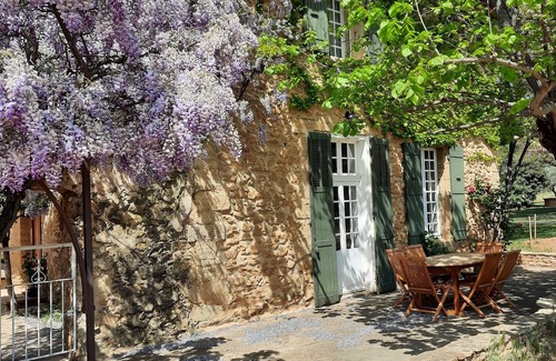 Serignan-du-Comtat House | Traditional country house with unusual pool near Orange