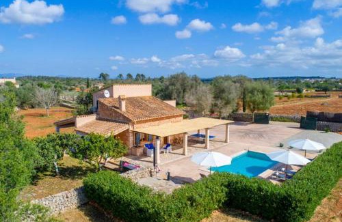 Sineu House | Traditional house Casa Binitaref with pool in Sineu