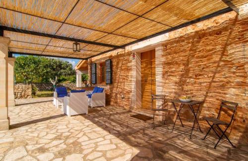 Sineu House | Traditional house Casa Binitaref with pool in Sineu
