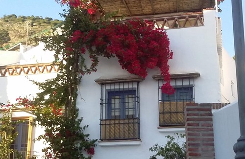 Frigiliana Cottage | Traditional house in the historical part, community pool, sea view/mountain