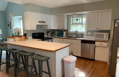 Nags Head House | Traditional Nags Head Cottage in the Heart of Nags Head