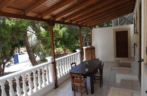Halki Apartment | Traditional Villa Efterpi
