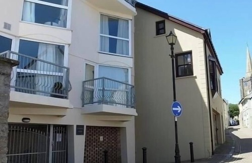 Tenby Apartment | Traeth Arian - Location, location, location.