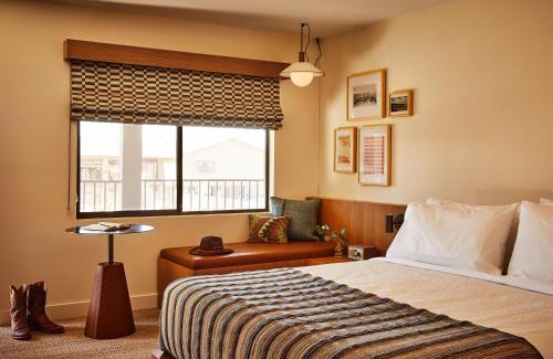 Williams Hotel | Trailborn Grand Canyon, Outdoor Collection by Marriott Bonvoy