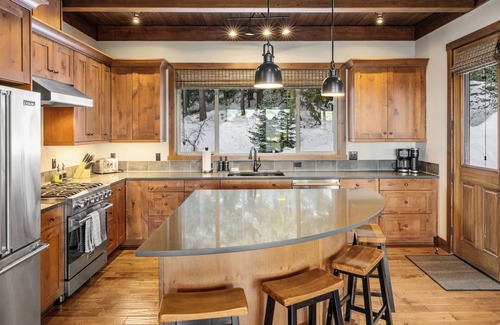 Cle Elum House | Trailside Retreat - Hot Tub, Scenic Views, Secluded